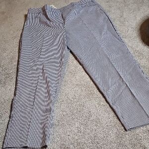 B9🔹️❤️Alfred Dunner Navy and White Checkered Trousers